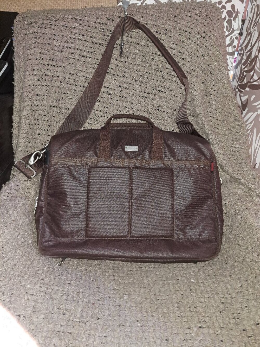 HEDGREN-UTOPIA 14L-Padded Laptop Messenger Travel Bag-Brown-Quilted-Near Mint
